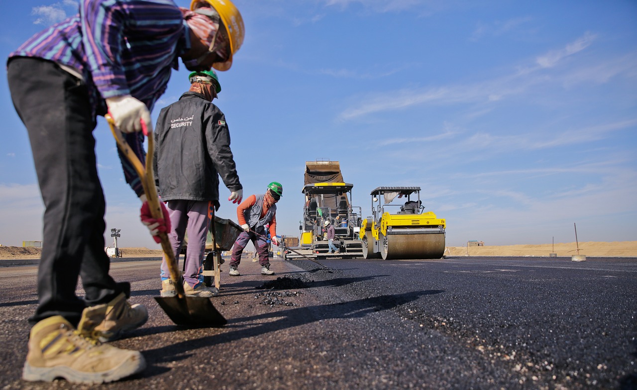 Paver & steel roller